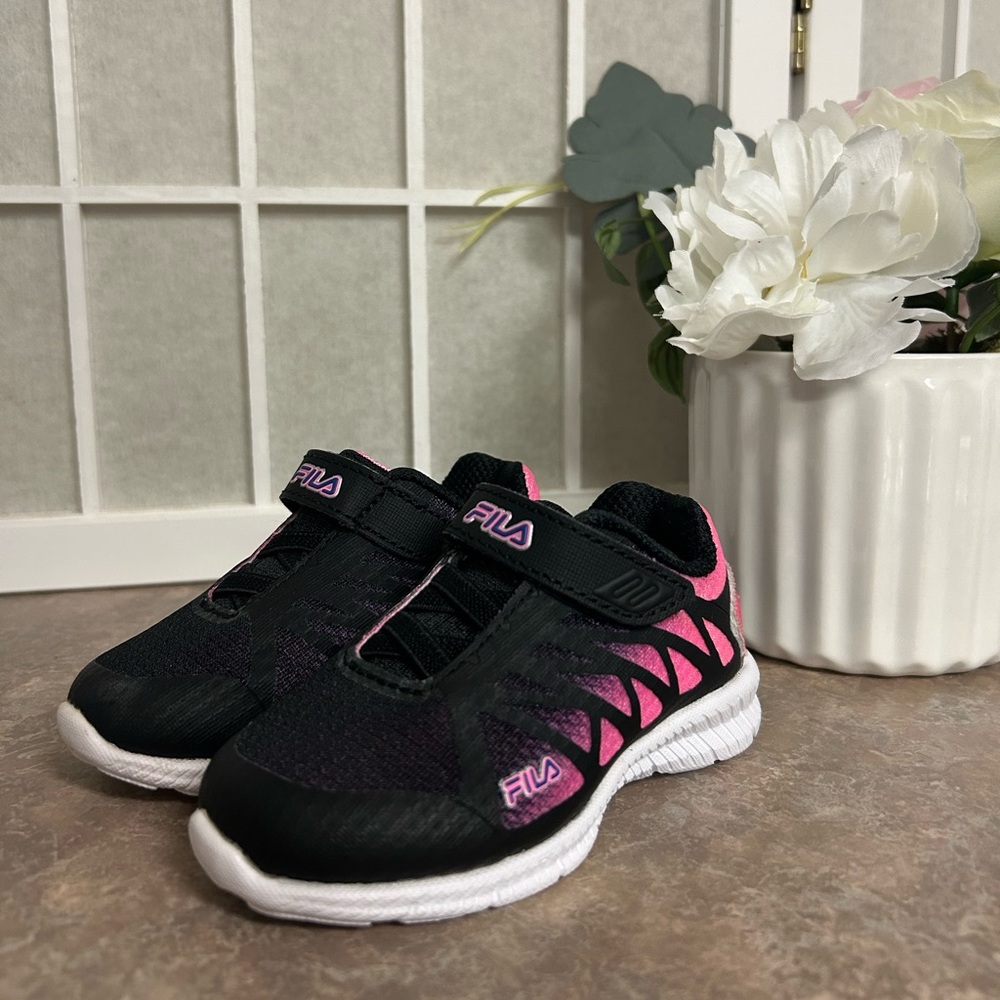 Fila Fantom 6 Sneakers Size 5